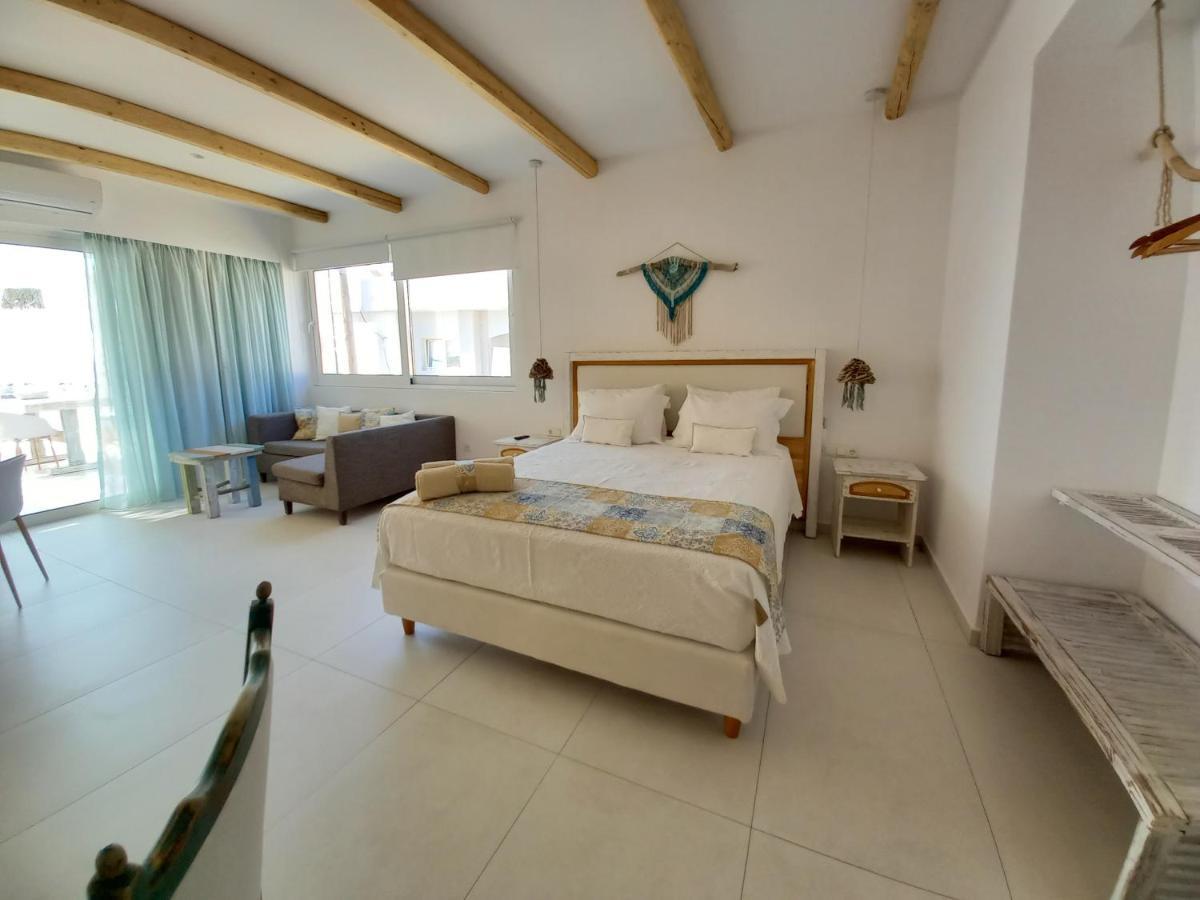 Notus Suites Плакиас Экстерьер фото
