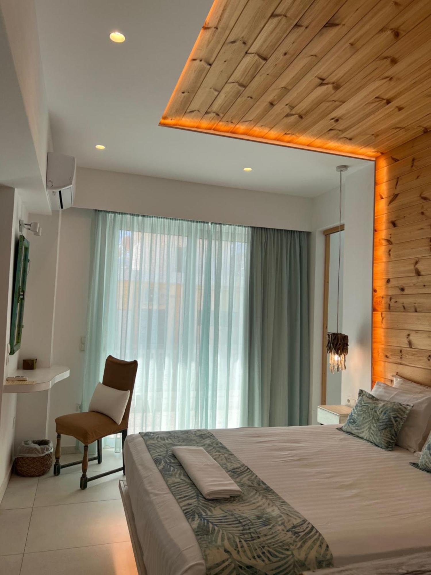 Notus Suites Плакиас Экстерьер фото